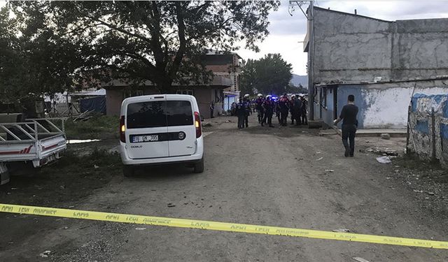 İçişleri Bakanı Soylu:bir polisimiz daha şehit oldu; polisimizi bir haftadır hedef gösterenler, mutlu musunuz?